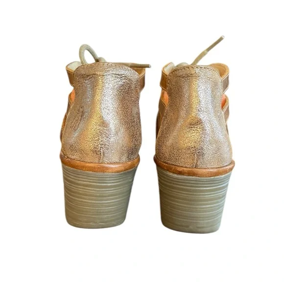 Fly London Gold Wedge Sandals with Lace-Up Design Women’s Size 7.5/8 EU 38 - Picture 2 of 8